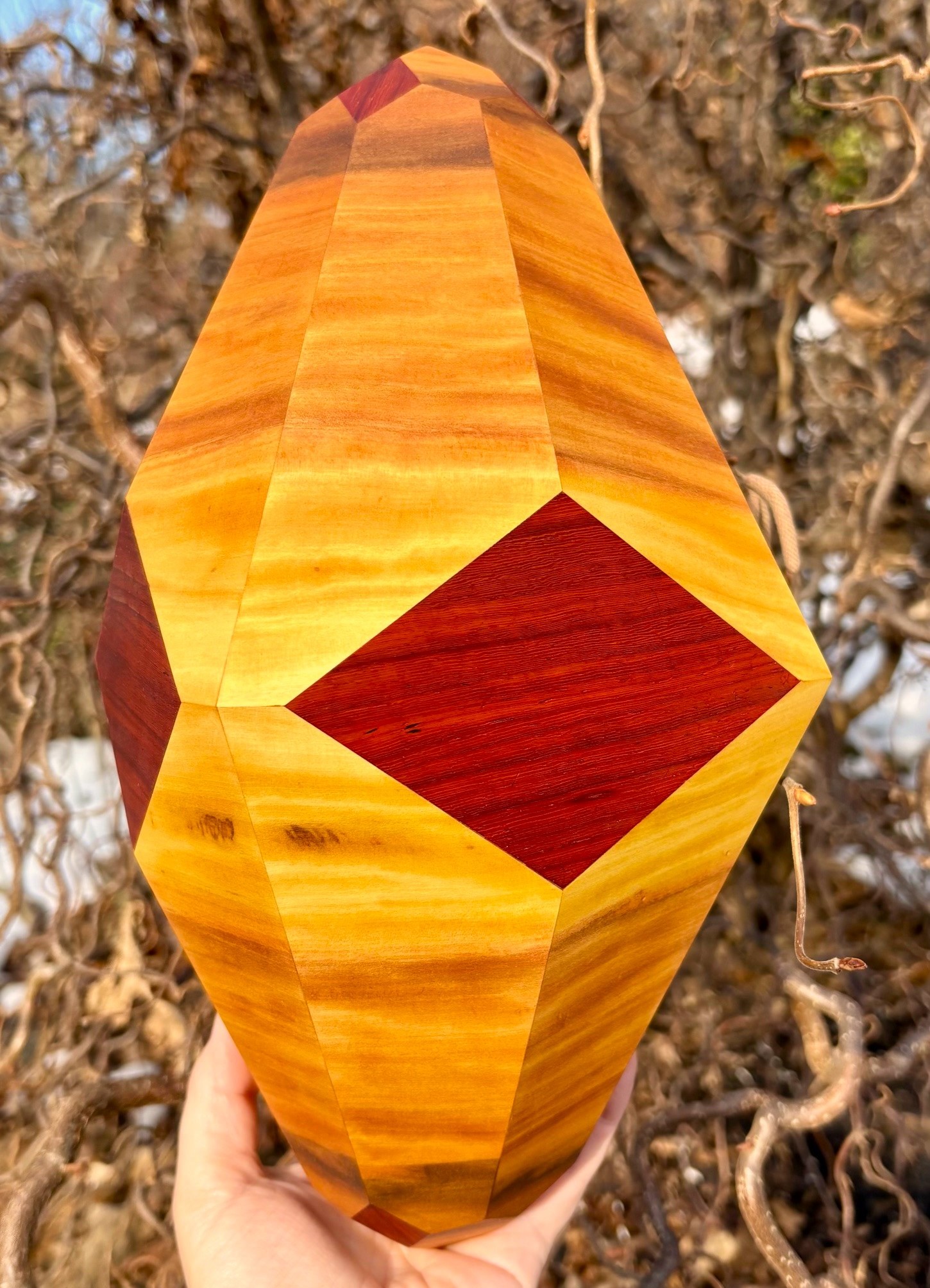 image from Garnet var. Grossular - Elongated Crystals